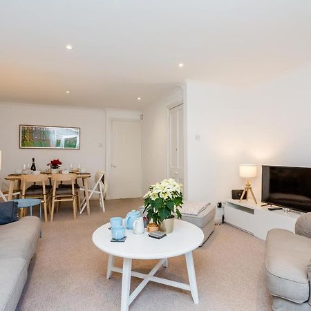 Modern Mews House With Free Parking Space, And Patio By Huluki Sussex Stays Brighton Екстер'єр фото