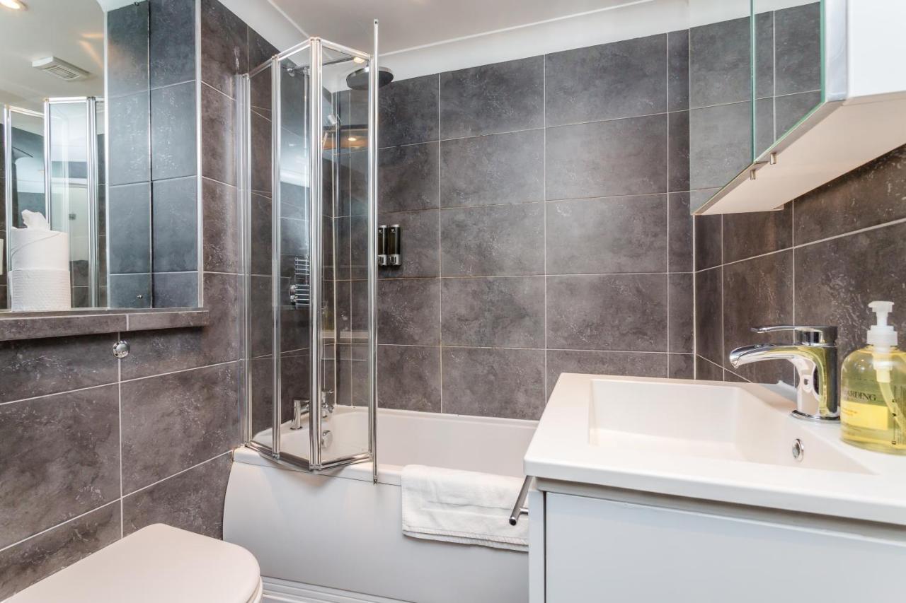 Modern Mews House With Free Parking Space, And Patio By Huluki Sussex Stays Brighton Екстер'єр фото