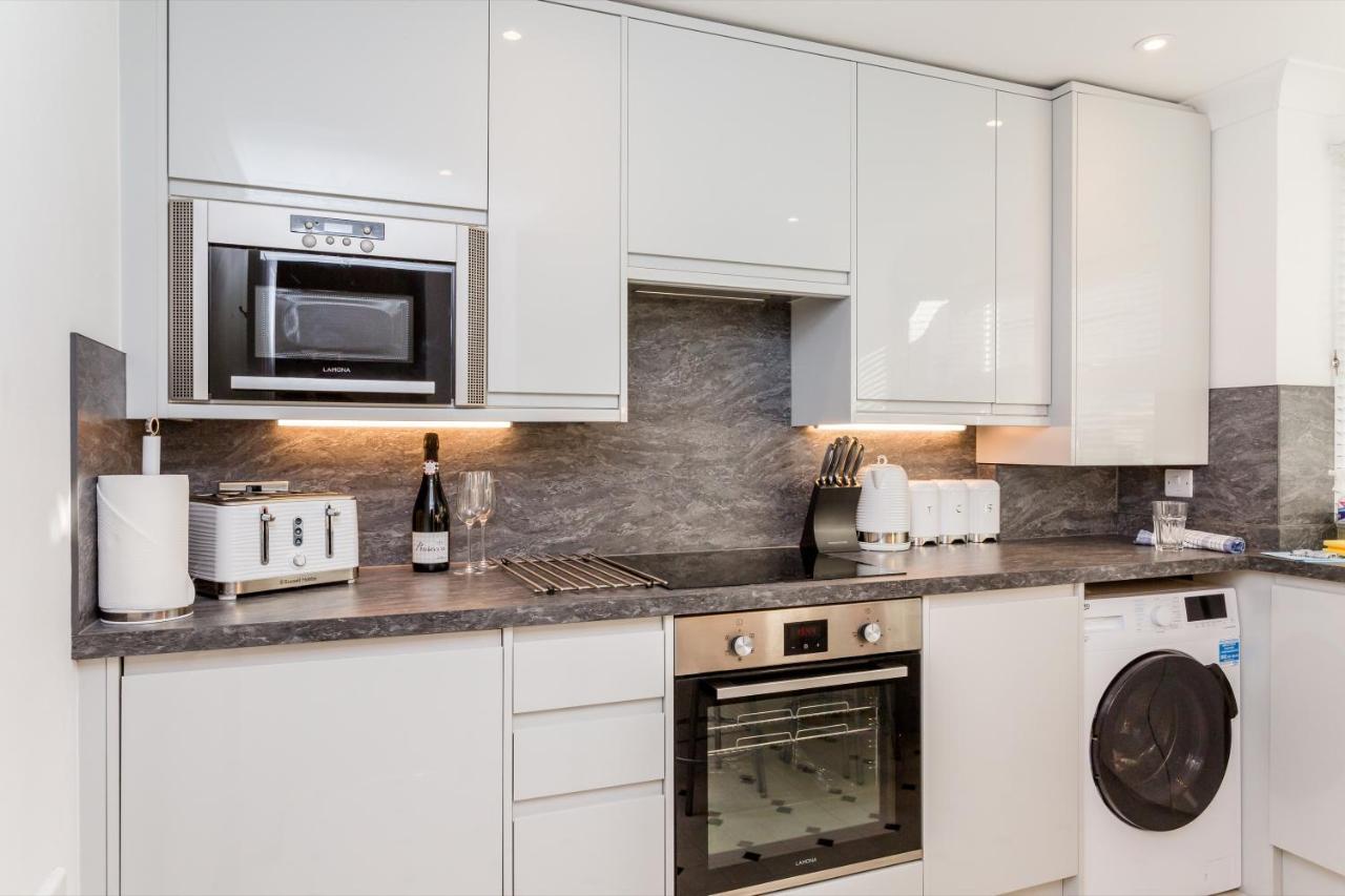 Modern Mews House With Free Parking Space, And Patio By Huluki Sussex Stays Brighton Екстер'єр фото