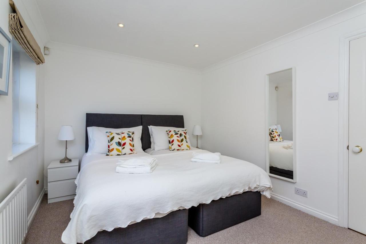 Modern Mews House With Free Parking Space, And Patio By Huluki Sussex Stays Brighton Екстер'єр фото