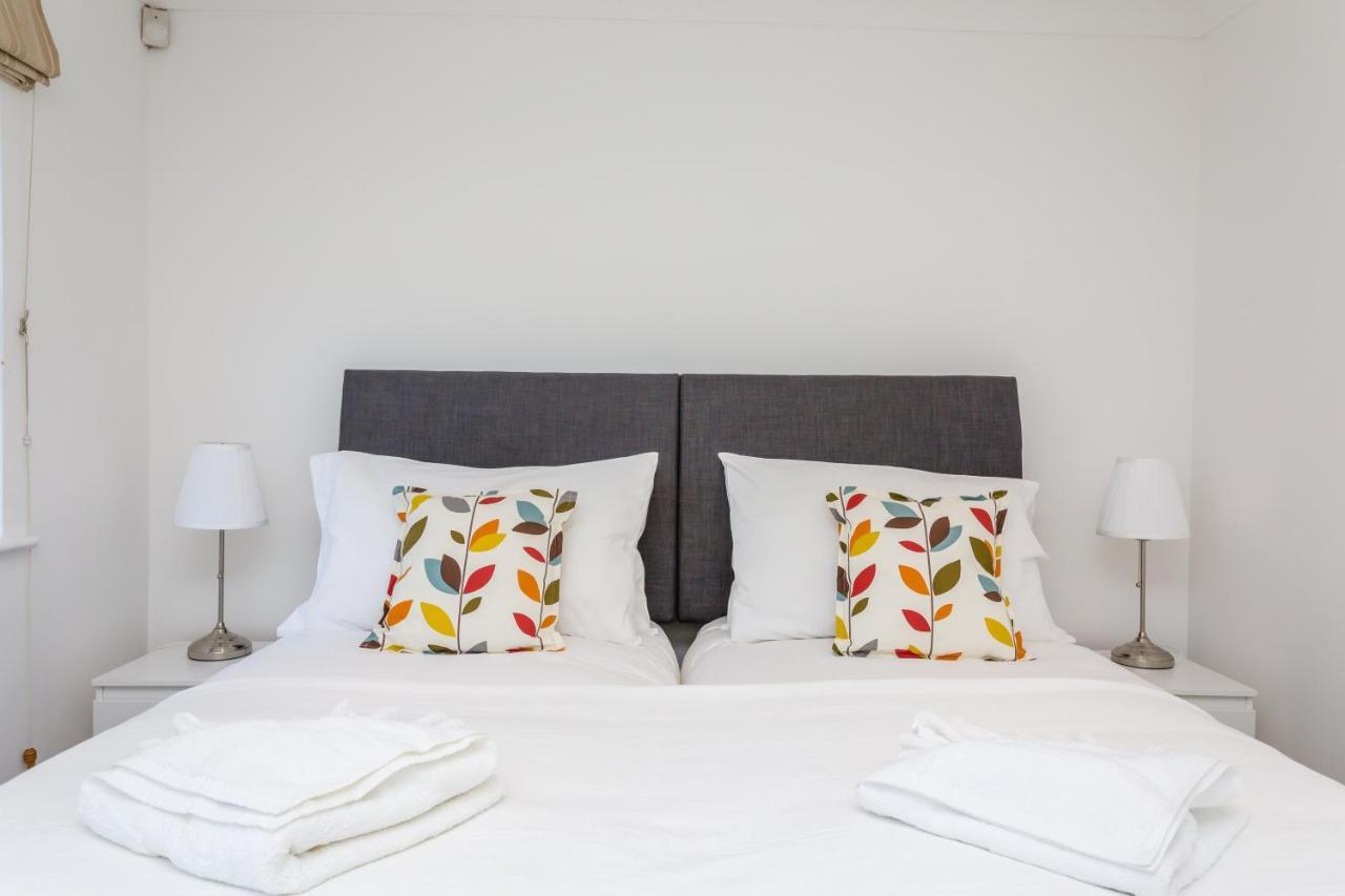 Modern Mews House With Free Parking Space, And Patio By Huluki Sussex Stays Brighton Екстер'єр фото