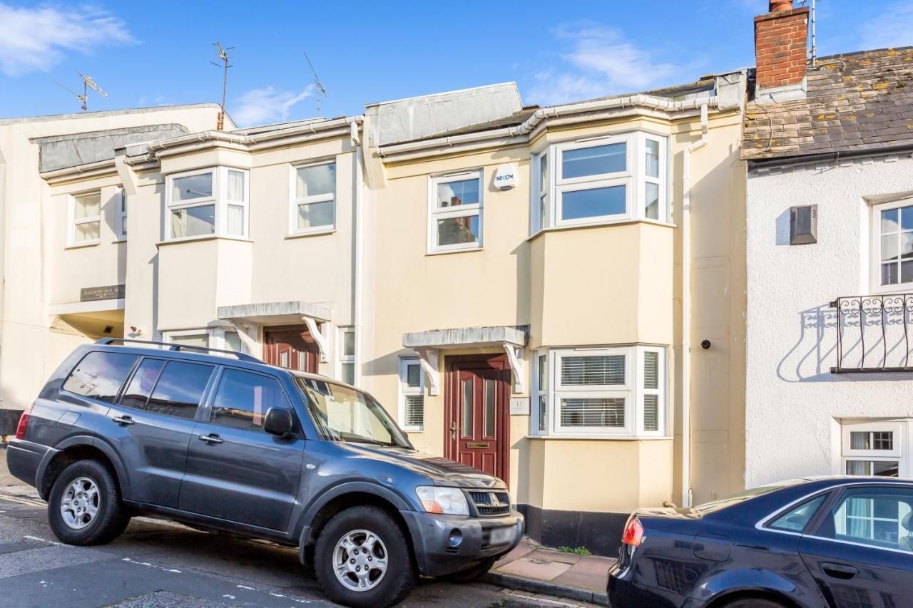 Modern Mews House With Free Parking Space, And Patio By Huluki Sussex Stays Brighton Екстер'єр фото
