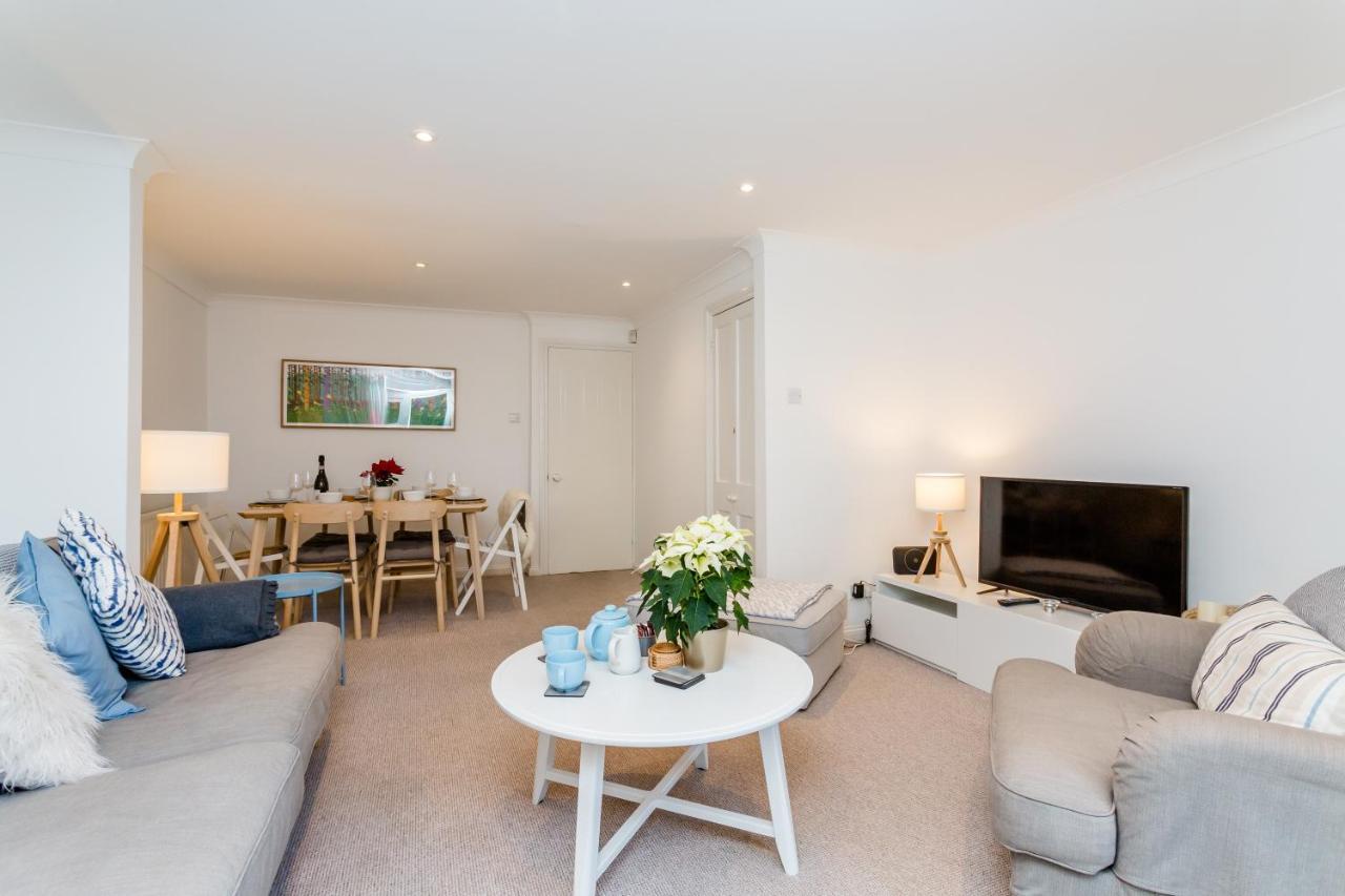 Modern Mews House With Free Parking Space, And Patio By Huluki Sussex Stays Brighton Екстер'єр фото